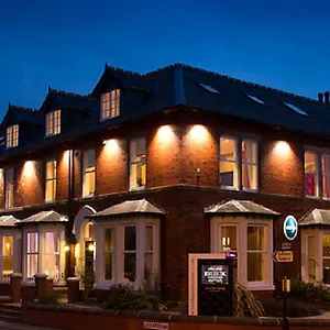 https://breck-apartments.hotelsin-chester.com